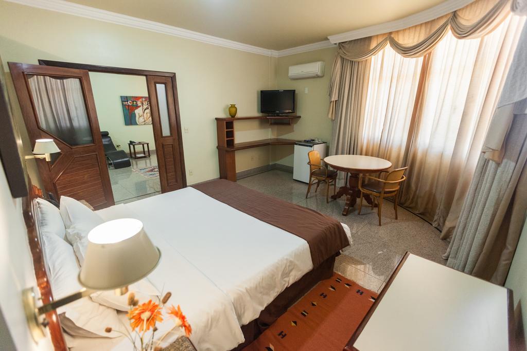 Dimas Lessa Hotel Montes Claros Extérieur photo
