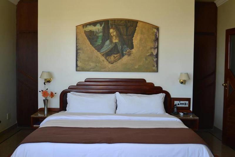 Dimas Lessa Hotel Montes Claros Extérieur photo