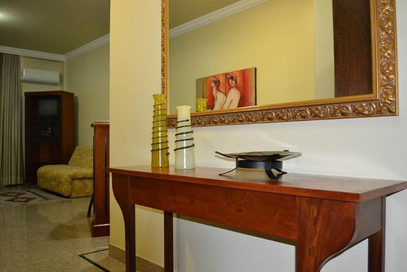 Dimas Lessa Hotel Montes Claros Extérieur photo